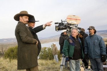 Viggo Mortensen e Ed Harris sul set del film Appaloosa