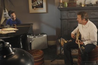 Hugh Laurie insieme a Michael Weston nell'episodio 'Adverse Events' della serie Dr House