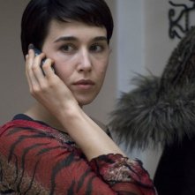 Arta Dobroshi in un'immagine de Il matrimonio di Lola