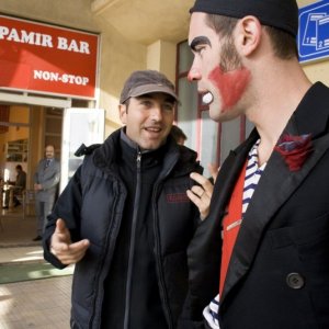 Il regista Marco Pontecorvo e l'attore Jalil Lespert sul set del film Pa-ra-da