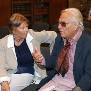 Paola Pitagora e Giorgio Albertazzi alla presentazione della collana 'I grandi sceneggiati della televisione italiana'