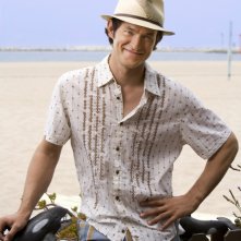 Adam Rothenberg in una foto promozionale di The Ex List