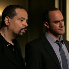 Ice-T e Christopher Meloni nell'episodio 'Trials' della decima stagione di Law & Order: SVU