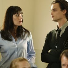 Matthew Gray Gubler Insieme A Paget Brewster In Una Scena Dell Episodio Minimal Loss Della Serie Criminal Minds 89306