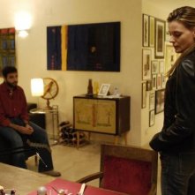 Christiane Filangieri  e Daniele Pecci (sullo sfondo) in una scena della serie Crimini bianchi