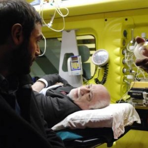 L'attore Lucio Allocca in una sequenza della fiction Crimini bianchi