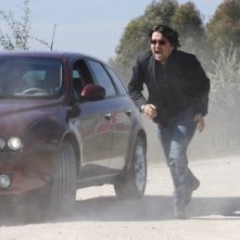 Ricky Memphis interpreta Claudio Bruni in una scena drammatica Crimini bianchi