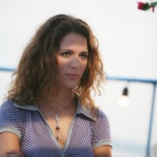 Aylin Prandi in una sequenza della commedia No Problem