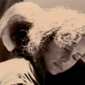 Elena Sofia Ricci in una sequenza del film Anime Fiammeggianti