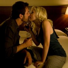 Javier Bardem e Scarlett Johansson in una scena del film Vicky Cristina Barcelona