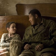 Matteo Sciabordi E Omar Benson Miller In Una Scena Del Film Miracolo A S Anna 90110