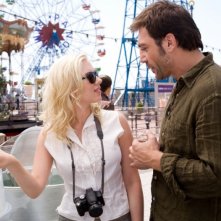 Scarlett Johansson e Javier Bardem in un'immagine del film Vicky Cristina Barcelona
