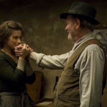 Valentina Cervi e Omero Antonutti in una scena del film Miracolo a Sant'Anna