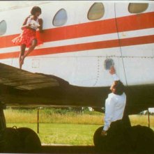Pamela Soo e Jean-Hugues Anglade in una scena del film Tonka