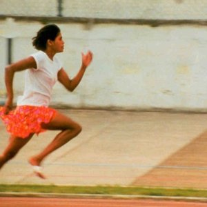 Pamela Soo in una sequenza del film Tonka