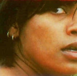 Un bel primo piano di Pamela Soo in una scena del film Tonka