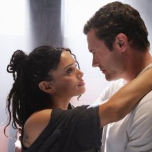 Lisa Bonet e Jason O'Mara in una scena dell'episodio The Real Adventures of the Unreal Sam Tyler di Life on Mars