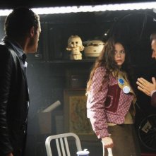 Una scena dell'episodio Out Here in the Fields di Life on Mars con Harvey Keitel