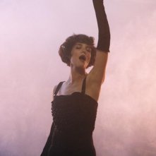 Un'immagine di Katie Holmes nella visione di Eli Stone nell'episodio Grace della serie