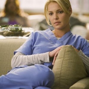 Katherine Heigl in una scena dell'episodio 'Brave New World' della serie Grey's Anatomy