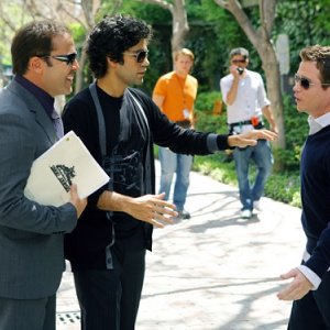 Jeremy Piven, Adrian Grenier e Kevin Connolly in una scena dell'episodio 'Fire Sale' della quinta stagione di Entourage