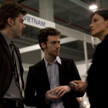 Michele Riondino, Elio Germano e Chiara Caselli in un'immagine del film Il passato è una terra straniera