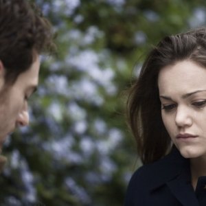 Romina Carrisi in una scena del film Il passato è una terra straniera