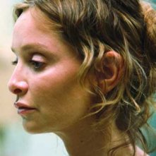 Calista Flockhart in una scena del thriller Fragile