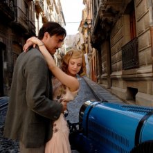 Jack Huston e Mena Suvari in un'immagine di The Garden of Eden