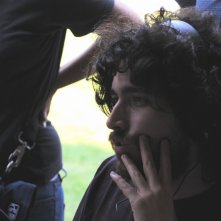 Il regista Mariano Cohn sul set del film El artista