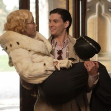 Jessica Biel e Ben Barnes in un'immagine del film Easy Virtue