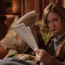 Kimberley Nixon in una scena del film Easy Virtue