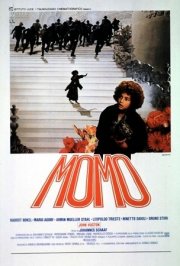 La locandina di Momo