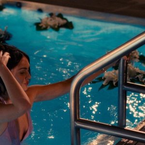 Megan Fox in una scena di How to Lose Friends and Alienate People