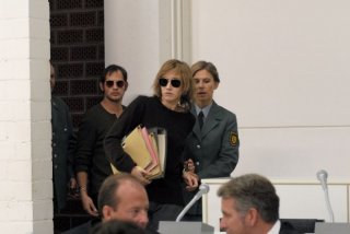 Moritz Bleibtreu e Johanna Wokalek in una scena del film La banda Baader Meinhof