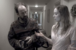Ulrich Noethen e Franziska Petri in una scena del film Schattenwelt