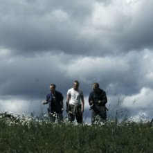 Niilo Syväoja e Roope Karisto in una bella scena del film The Home of the Dark Butterflies