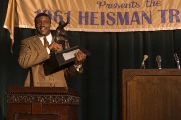 Rob Brown è Ernie Davis nel film The Express