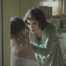 Angelina Jolie in una sequenza del film Changeling