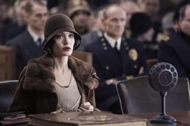 Angelina Jolie interpreta Christine Collins nel film Changeling diretto da Clint Eastwood