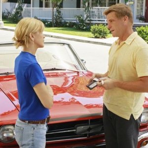 Felicity Huffman e Doug Savant nella serie Desperate Housewives, episodio: Mirror, Mirror