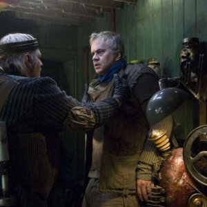 Tim Robbins in una scena del film City of Ember