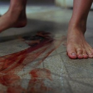 Una scena dell'episodio Sparks Fly Out della serie True Blood