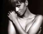 Halle Berry è la più sexy del mondo
