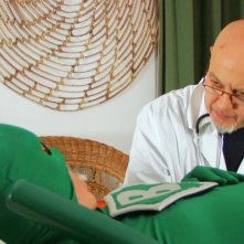 Massimo Bosso nei panni di Capitan Basilico con lo psicologo Enrico Ruggeri