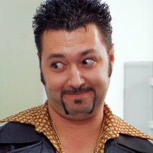 Uno dei personaggi del film Capitan Basilico, l'agente scemo