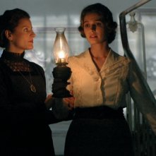 Ana Caterina Morariu in una sequenza del film per la tv Il mistero del lago