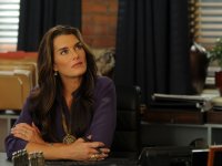 Brooke Shields ha ricordato come le discussioni sulla sua verginità 'non l'abbiano mai abbandonata'