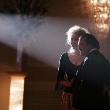 Kevin Dunn e Jean Smart in un momento dell'episodio So I Think I Can Dance di Samantha chi?