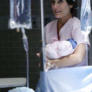 Lisa Edelstein in una scena tratta dall'episodio Joy di Dr. House Medical Division